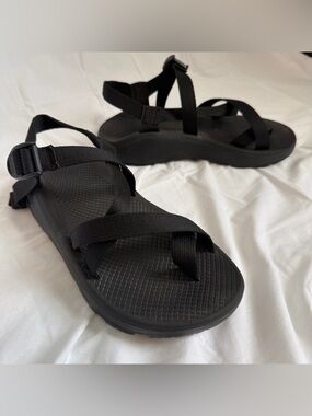 Chaco Chaco Z/2 Classic Sandals Men's 8 Black Strappy Toe Loop Gorpcore Hike GUC